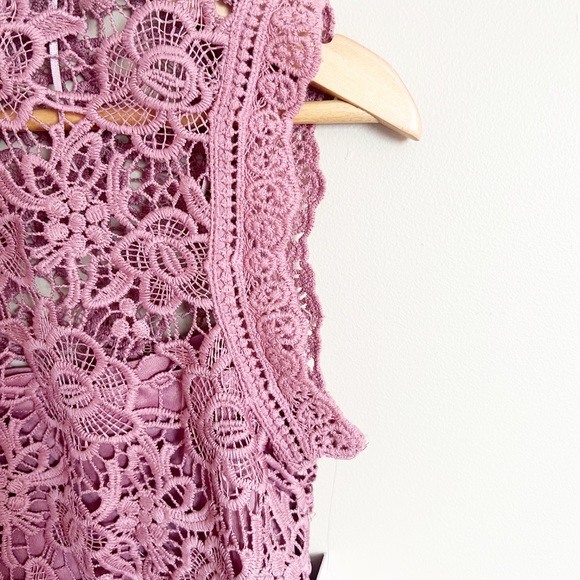 NEW Nanette Lepore Pink Eyelet Lace Crochet Top Size XS - Picture 3 of 11